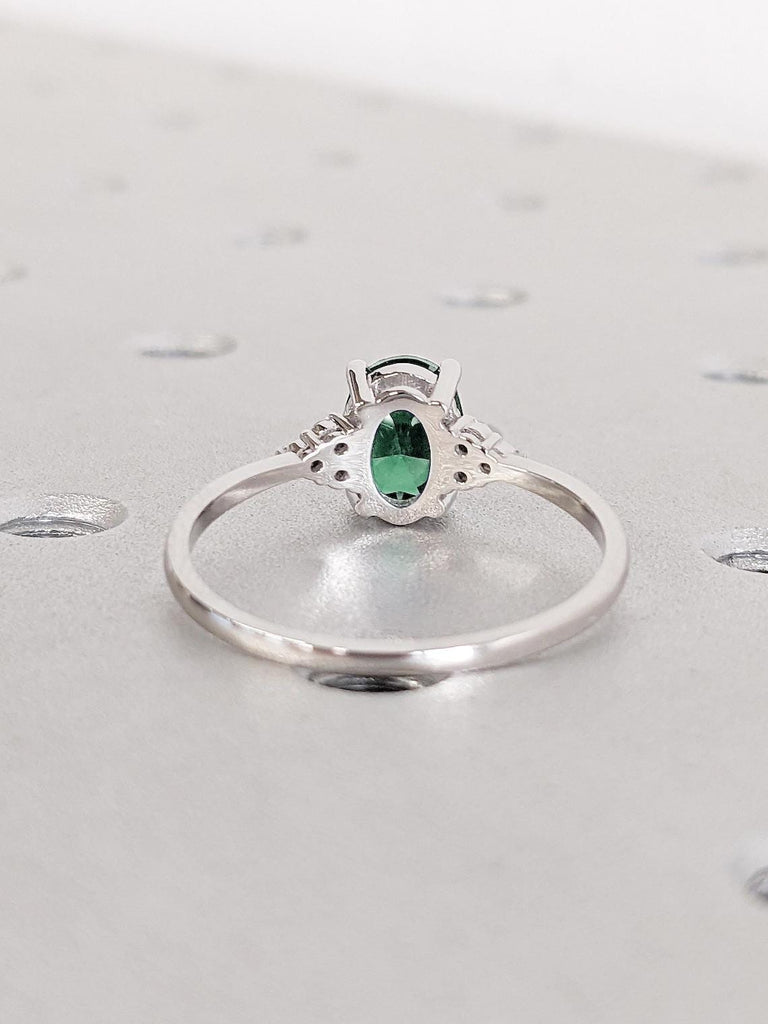 Oval shape Green Sapphire Promise Ring | Lab Sapphire Platinum Wedding Anniversary Ring | Unique Green Sapphire Art Deco Engagement Ring