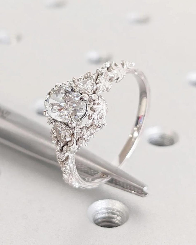 Ivy Leaf Moissanite Ring - Moissanite Leaf Ring - Ivy Leaf Diamond Ring - Ivy Leaf Ring - Twig and Leaf Ring - Nature Promise Ring for Women
