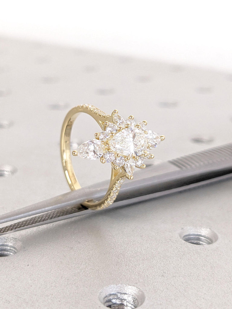 1 ct Starburst Flower Pear cut IGI Diamond Celestial Engagement Ring | 14k 18k Gold Vintage Proposal Ring | Yellow Gold Unique Wedding Promise Ring