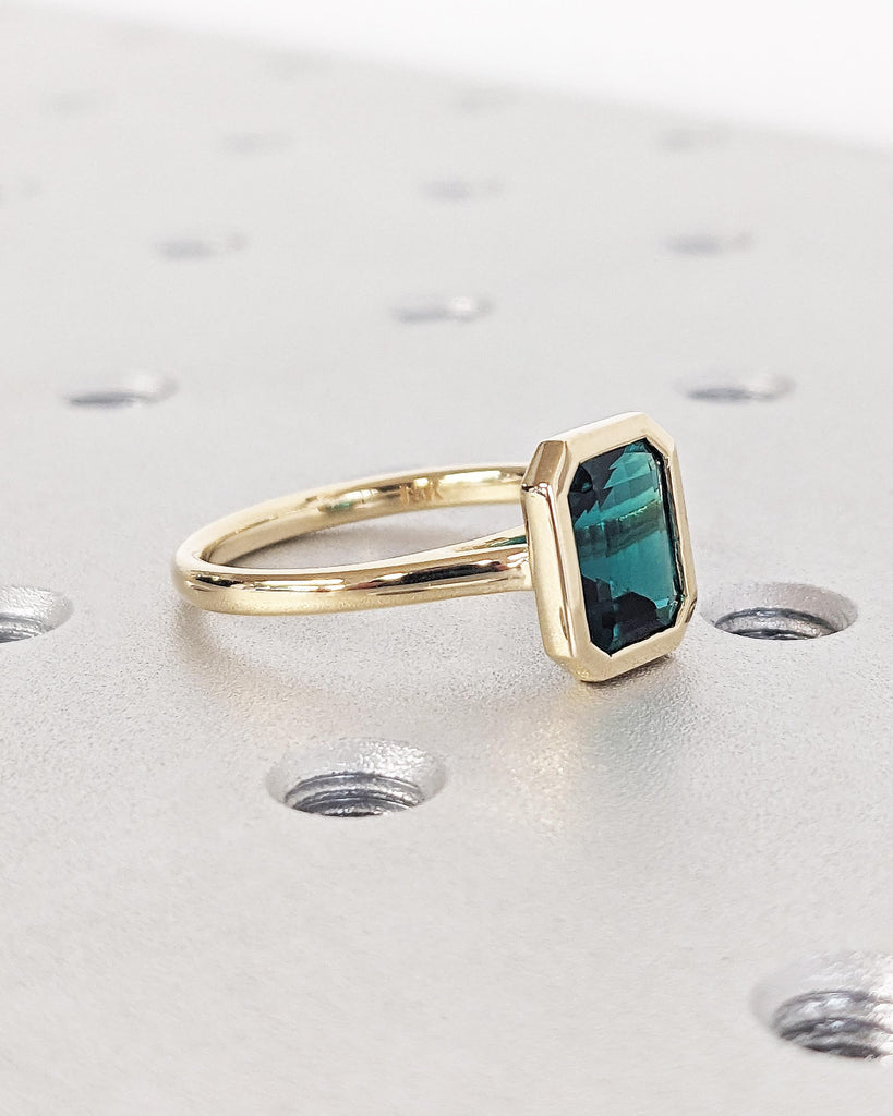 Emerald Cut Green Emerald Solitaire Ring, 14K 18K Yellow Gold Engagement Ring, Bezel Setting, Statement Ring, Gift For Her Minimalist Unique