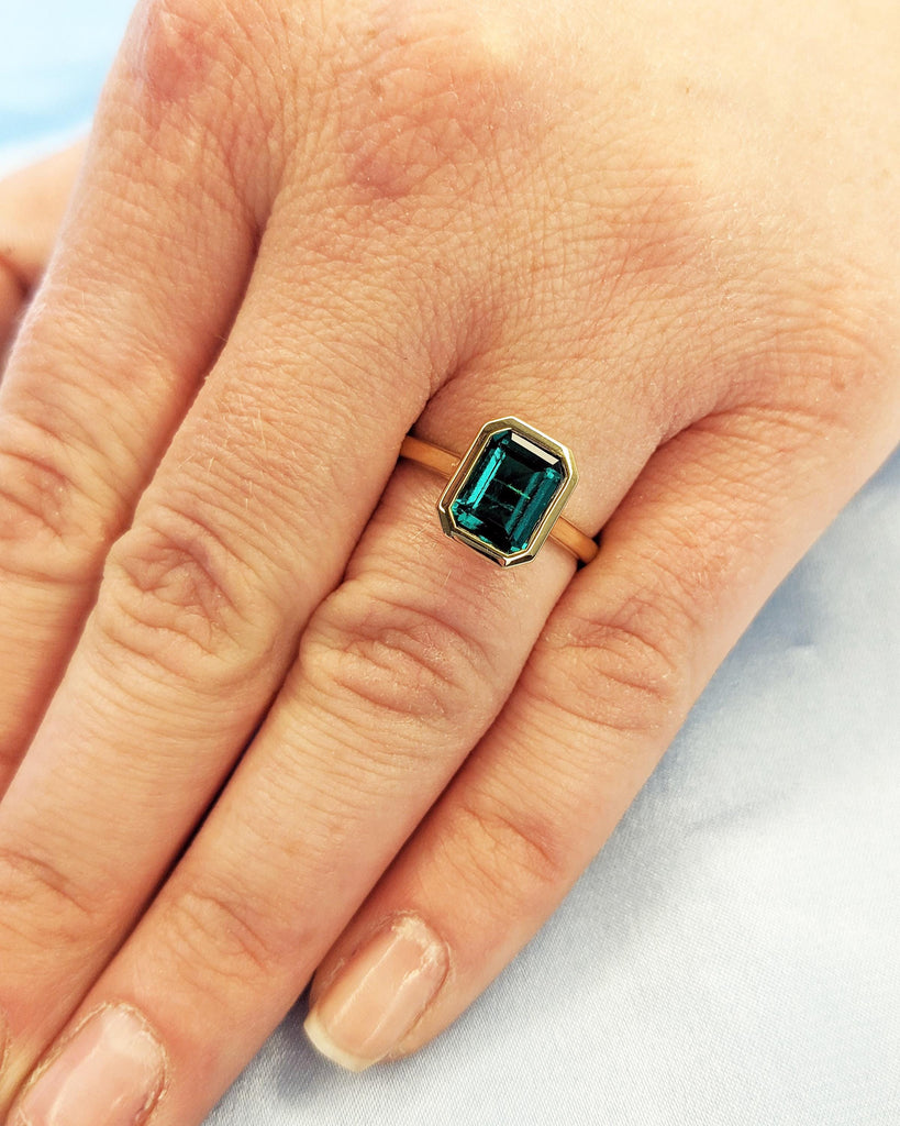 Emerald Cut Green Emerald Solitaire Ring, 14K 18K Yellow Gold Engagement Ring, Bezel Setting, Statement Ring, Gift For Her Minimalist Unique