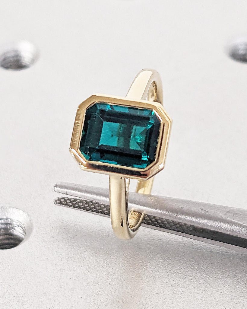 Emerald Cut Green Emerald Solitaire Ring, 14K 18K Yellow Gold Engagement Ring, Bezel Setting, Statement Ring, Gift For Her Minimalist Unique