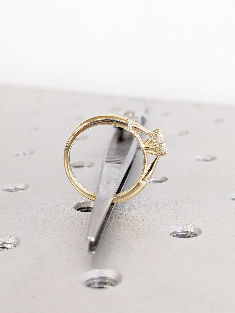 Round Moissanite Engagement Ring, Dainty 14k Solid Gold Ring, Solitaire Moissanite Rings for Women, Gift for Girlfriend, Women Wedding Ring