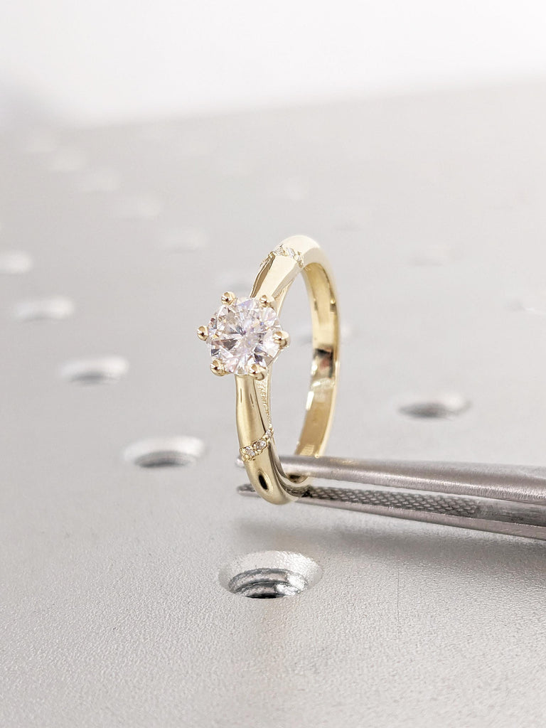 Round Moissanite Engagement Ring, Dainty 14k Solid Gold Ring, Solitaire Moissanite Rings for Women, Gift for Girlfriend, Women Wedding Ring