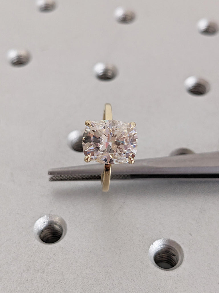 Cushion Cut Moissanite Engagement Ring, 14k Solid Gold Women Wedding Band, Minimalist Ring, Wedding Anniversary Gift for Mom, Proposal Ring