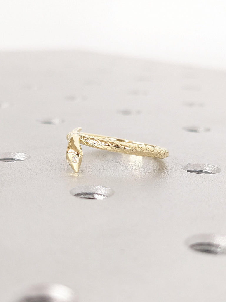 Gold Signet Ring | Women Wedding Ring | Gold Promise Ring | Modern 18k Gold Ring