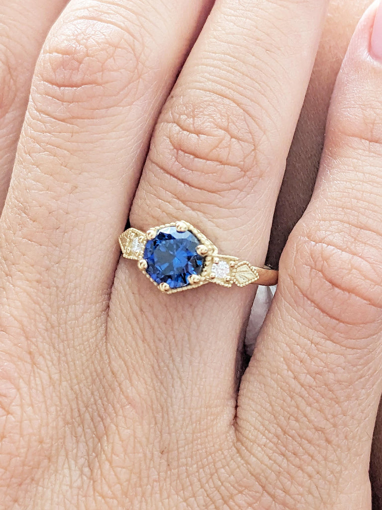 Blue Sapphire Ring, Milgrain Solid Gold Ring, Lab Sapphire Engagement Ring, Art Deco Round Sapphire Ring, Birthstone Jewelry, Bridal Ring