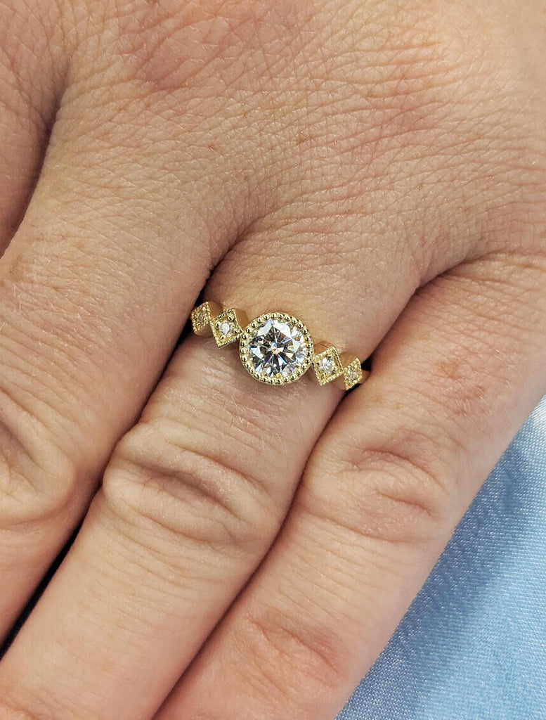Round cut VVS Moissanite Engagement Ring | Colorless White Moissanite Ring | Unique Engagement Ring | Women Wedding Ring