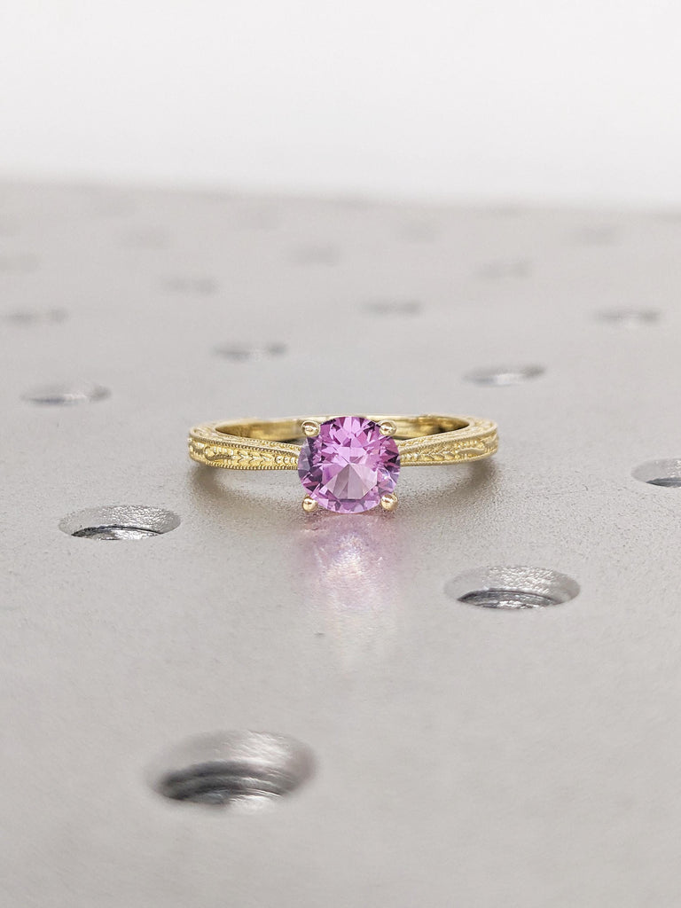 Round Alexandrite Engagement Ring, Filigree 14K Yellow Gold Wedding Ring, Vintage Lab Alexandrite Ring, June Birthstone Ring, Gift for Women