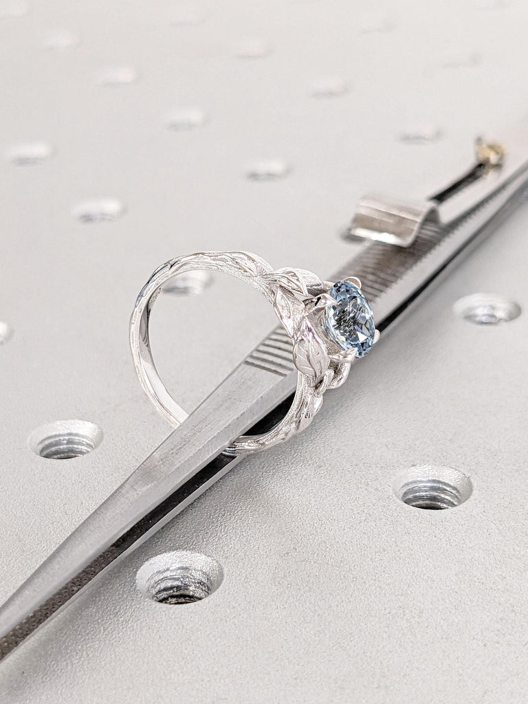 18k White Gold Twigs and Leaves Ring | Unique Engagement Ring