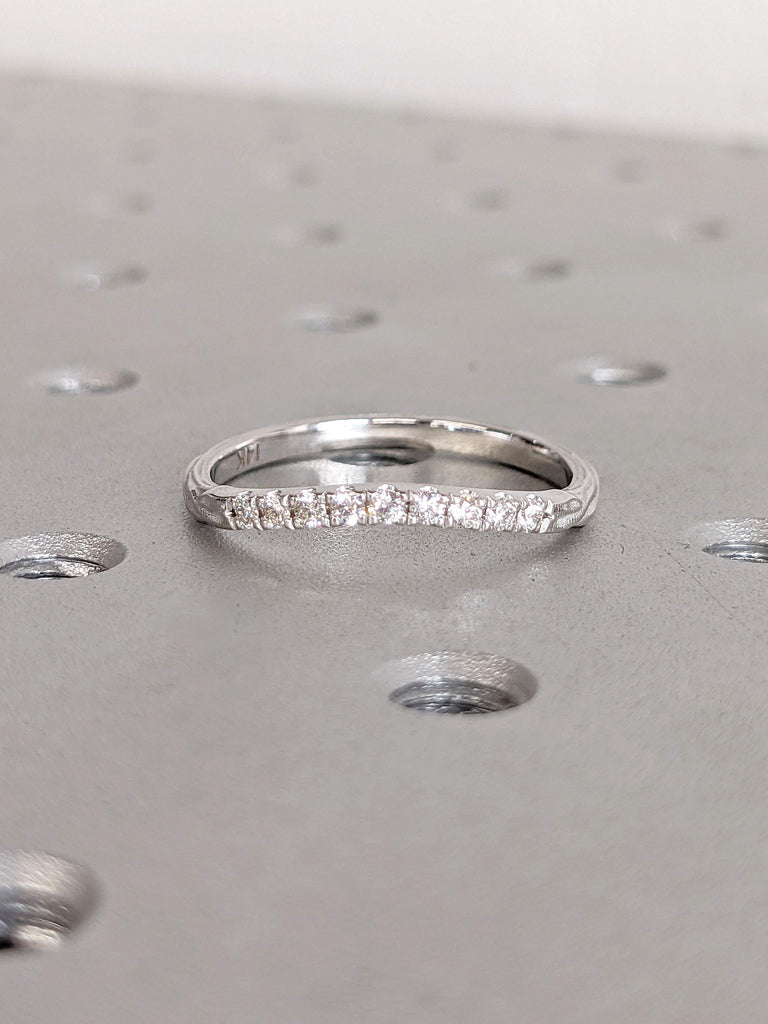 Tree Branch Engraved Band, 14k Gold Vine Wedding Ring, Women Marriage Band, Solid Gold Nature Inspired Alliance Ring, Tiny Natural Diamond Ring