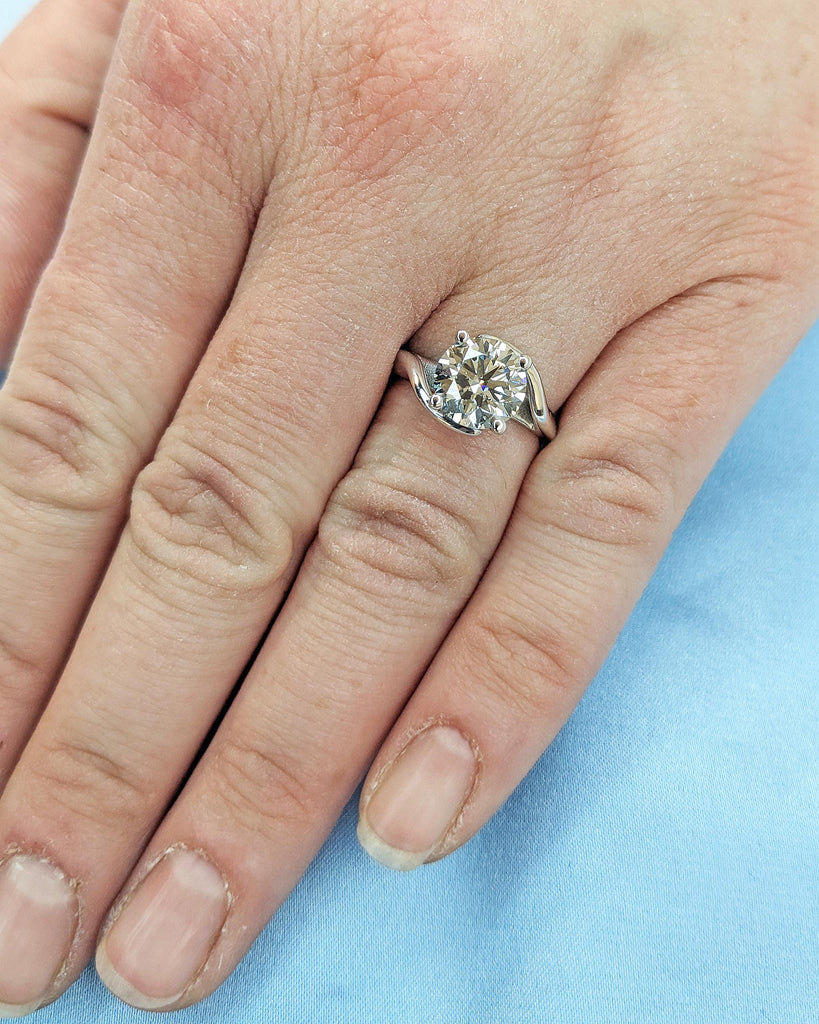 Vintage Moissanite Engagement Ring | White Gold Twist Ring Split Shank | Round Cut Moissanite Wedding Ring | Dainty Moissanite Ring For Her