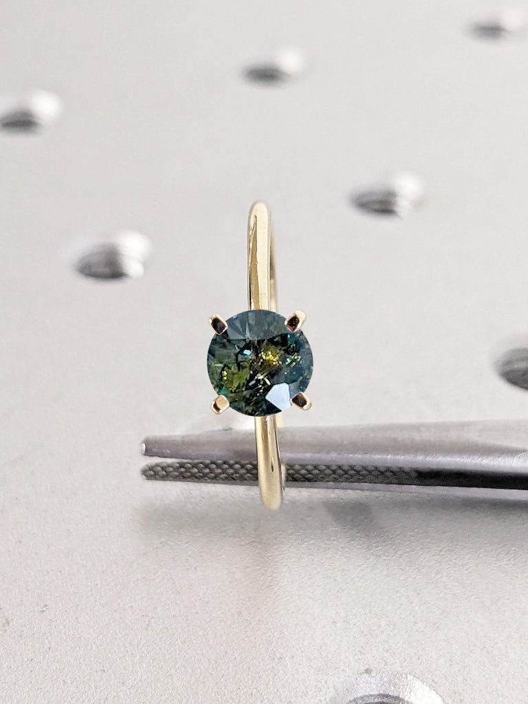 Unique Peacock Sapphire Ring | Blue Green Sapphire Comfort Fit Minimalist Ring | 14k Gold Engagement Rings for Women | Vintage Gemstone Ring