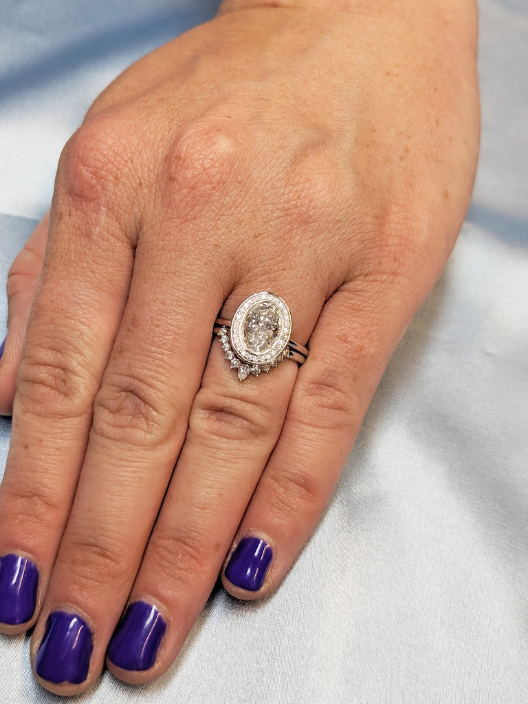 Lab Grown Diamond Engagement Ring Set, Diamond Halo Ring, 14k White Gold Oval Bezel Set Ring, Diamond Curved Crown Ring, Unique Gift for Her