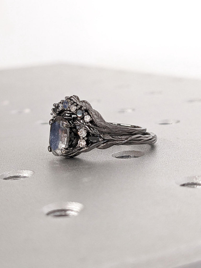 Gorgeous Natural Leaf Band | Natural Black and White Diamond, 14k 18k Solid Gold Wedding Ring | Handmade Ring | Curve Wedding Ring | Black Engagement