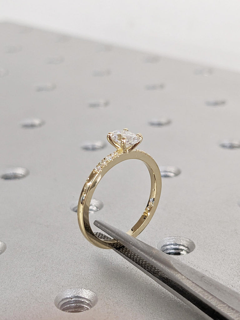 Unique Moissanite Ring, Oval Engagement Ring, Vintage 14k Gold Promise Ring for Her, Moissanite Personalized Ring, Engagement Gifts for Her