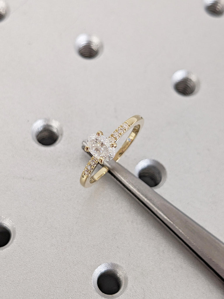 Unique Moissanite Ring, Oval Engagement Ring, Vintage 14k Gold Promise Ring for Her, Moissanite Personalized Ring, Engagement Gifts for Her