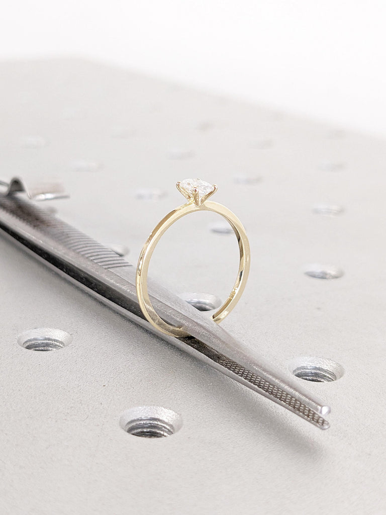 Oval Engagement Ring | 14k Gold Moissanite Rings for Women | Unique Minimalist Ring | Wedding Anniversary Gift for Her | Women Wedding Ring