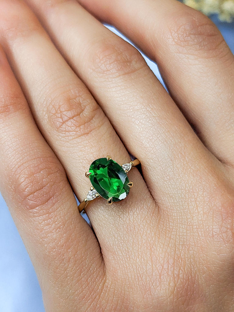 Oval Engagement Ring, Lab Created Emerald Ring, 14k Gold Wedding Anniversary Ring, Dainty Emerald Ring, Birthday Gift, Personalized Ring