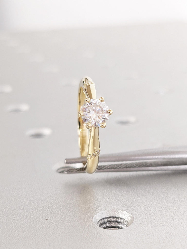 Round Moissanite Engagement Ring, Dainty 14k Solid Gold Ring, Solitaire Moissanite Rings for Women, Gift for Girlfriend, Women Wedding Ring