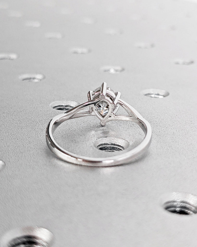 Pear Cut Moissanite Split Shank Gold Ring Classic Solitaire Engagement Ring, Twisted Band Vintage Moissanite Ring, Gift for Her, Minimalist