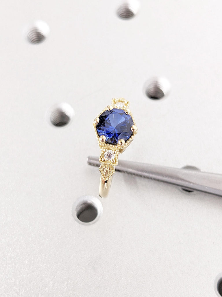 Blue Sapphire Ring, Milgrain Solid Gold Ring, Lab Sapphire Engagement Ring, Art Deco Round Sapphire Ring, Birthstone Jewelry, Bridal Ring