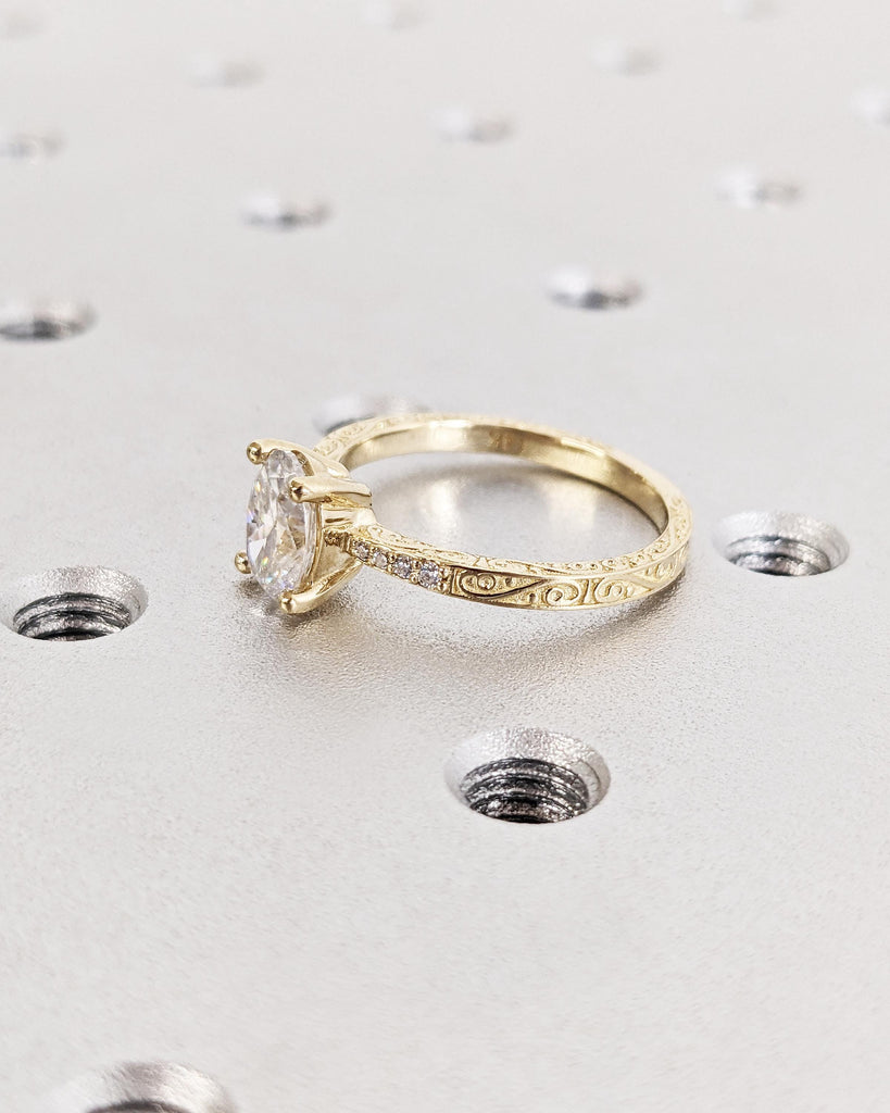 Oval Moissanite Engagement Ring / Vintage Bridal Ring / Oval Engagement Ring / Tapered Band Ring / 14K Solid Gold Ring / Unique Wedding Ring