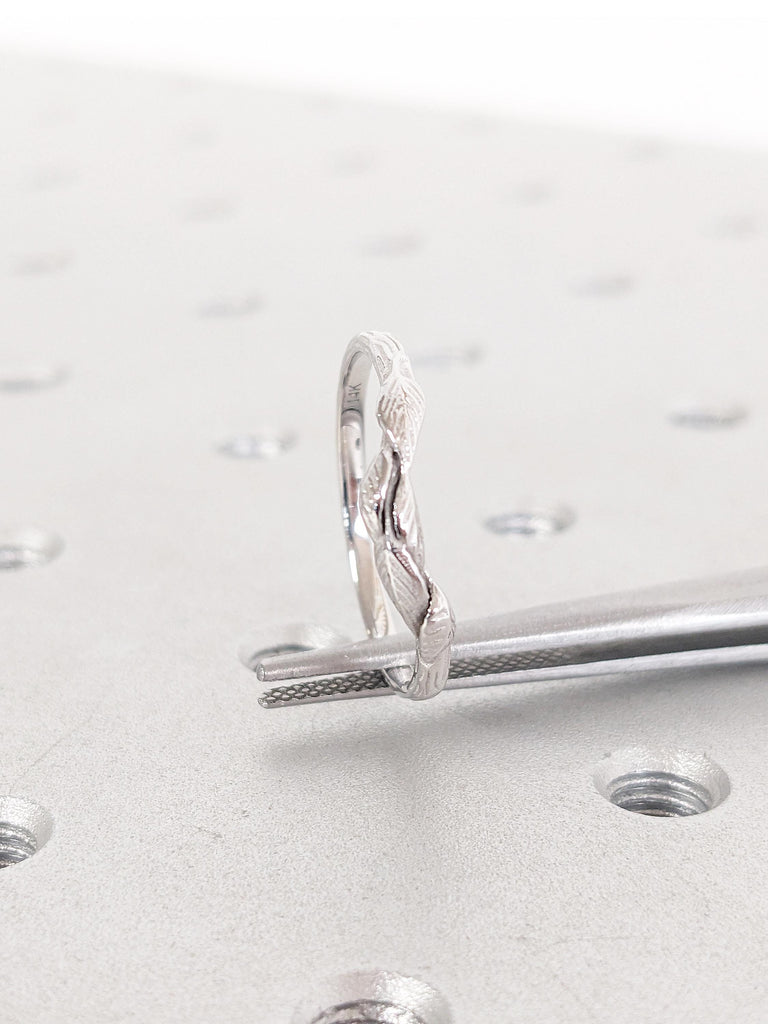 14k White Gold Wedding Band, Nature Rings for Women, Promise Ring for Her, Flower Ring, Stacking Ring, Minimalist Ring, Wedding Band Women