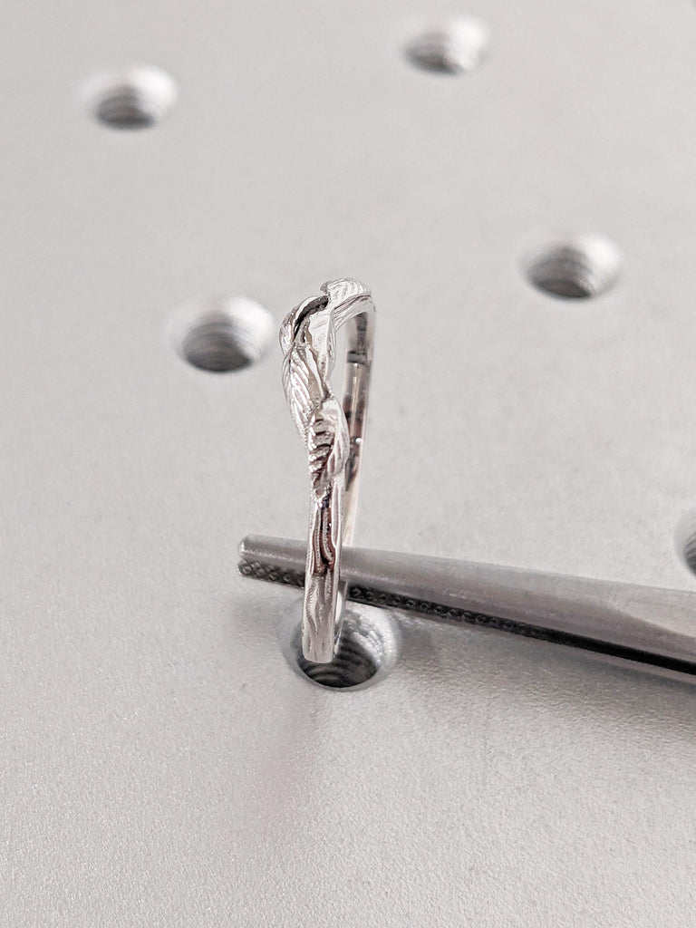 Nature Inspired Ring, Dainty White Gold Ring, Curved Wedding Band, Nature Ring, Matching Ring, Leaf Ring, Unique Wedding Ring, Floral Ring