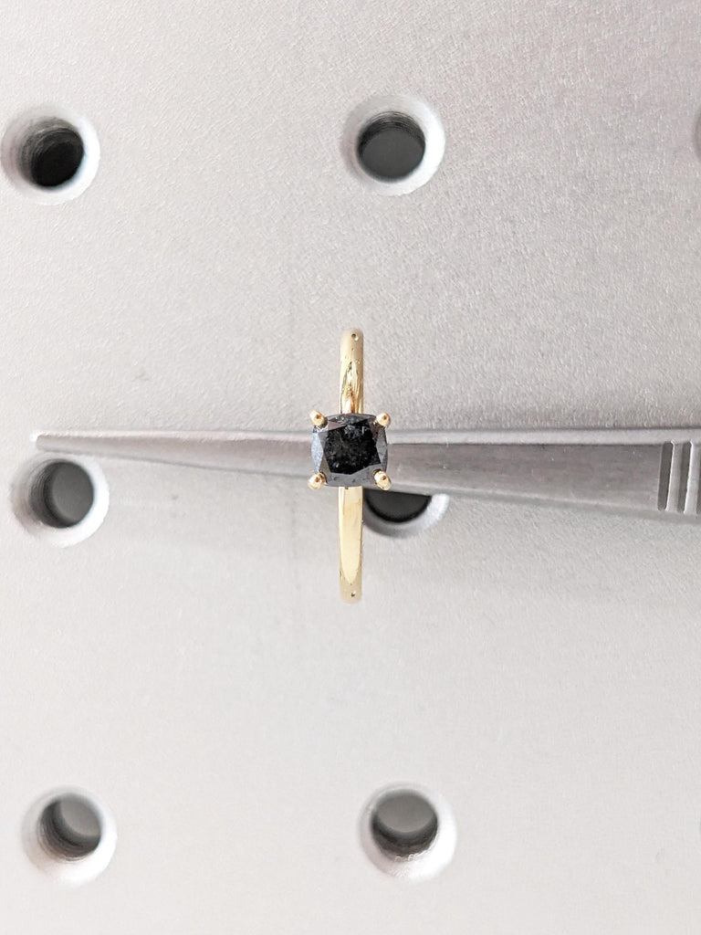 Minimalist Salt and Pepper Diamond Ring, Cushion Ring, 18k Solid Gold Engagement Ring, Simple Ring, Unique Anniversary Ring, Gift for Wife