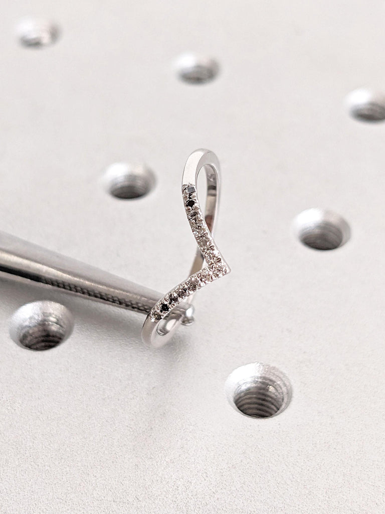 V Shaped Wedding Ring for Her | Diamond Ring | 14k 18k Gold Ring