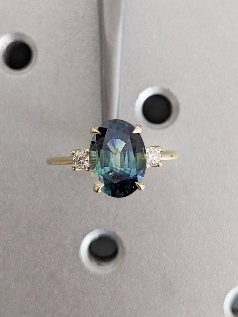 Oval Cut Teal Sapphire Ring, Vintage Solid Gold Ring, Diamond and Sapphire Ring, Gold Engagement Ring, Gemstone Ring, Unique Statement Ring