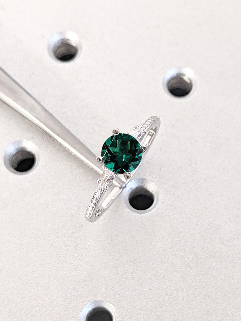 Round Emerald Wedding Anniversary Ring Gift For Her Wife | 1.5ct Engagement Ring