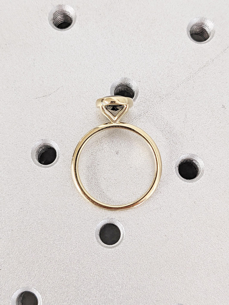 Oval Salt and Pepper Diamond Ring, 14k Gold Engagement Ring, Bezel Set Ring, Minimalist Ring, Dainty Diamond Ring, Anniversary Gift for Mom