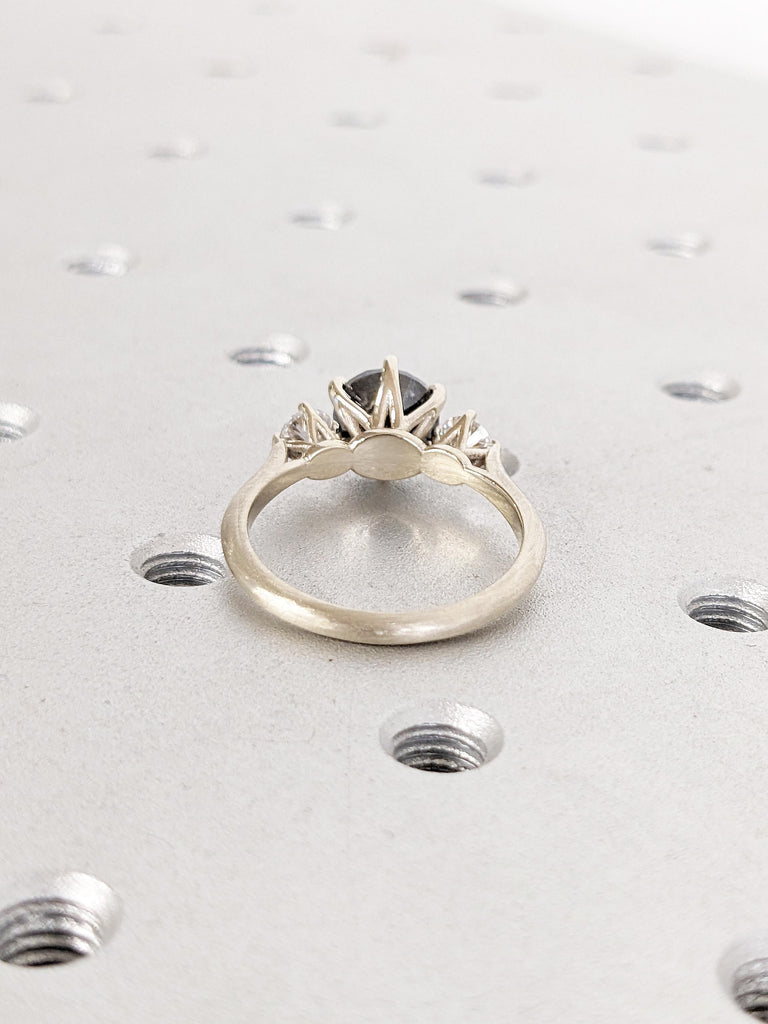 Round Raw Salt and Pepper Diamond Ring, 14k Gold Engagement Ring, Wedding Anniversary Gift for Her, Unique 3 Stone Ring, Gold Statement Ring