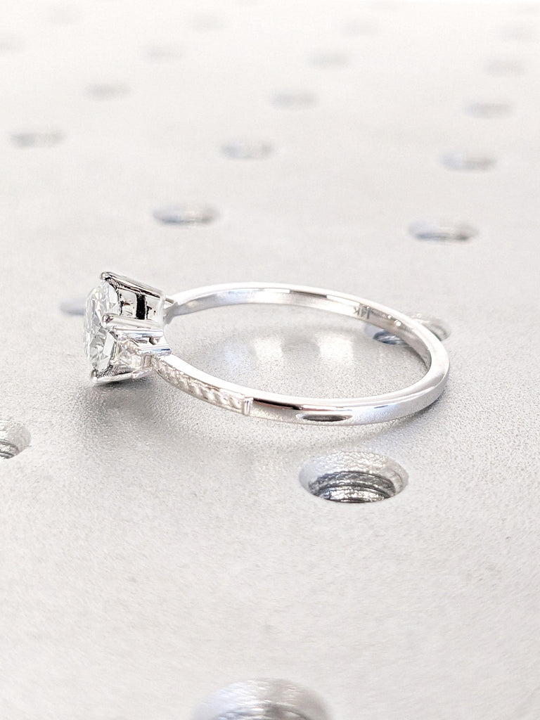 Unique Rope Engraving Gold Engagement Ring | IGI Diamond | White Diamond Ring | Woman Bridal Ring