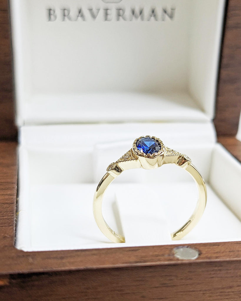 Bezel Set Vintage Oval Sapphire Ring / Art Deco Blue Sapphire Ring / Antique Engagement Ring in 14K Yellow Gold / Promise Ring / Daily Wear