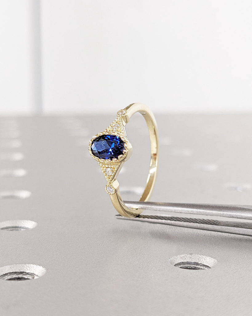 Vintage Blue Lab Sapphire Ring, 14K Solid Gold Bezel Set Ring, Oval Cut Sapphire and Diamond Engagement Ring, Antique Milgrain Art Deco Ring