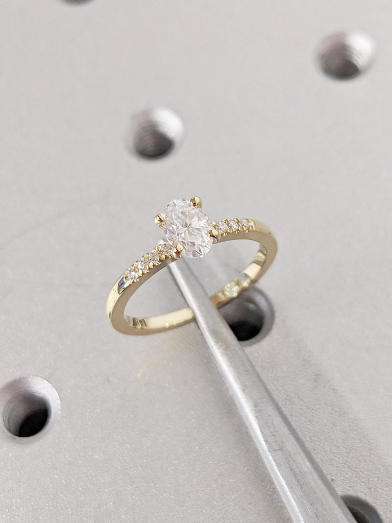 Unique Moissanite Ring, Oval Engagement Ring, Vintage 14k Gold Promise Ring for Her, Moissanite Personalized Ring, Engagement Gifts for Her