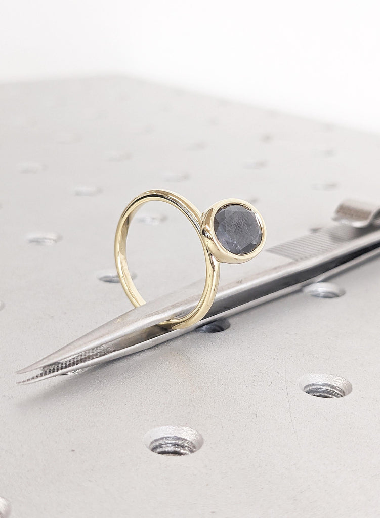 Oval Salt and Pepper Diamond Ring, Bezel Engagement Ring, 14K Solid Gold Ring, Minimalist Statement Ring, Gift for Her, Unique Bezel Ring