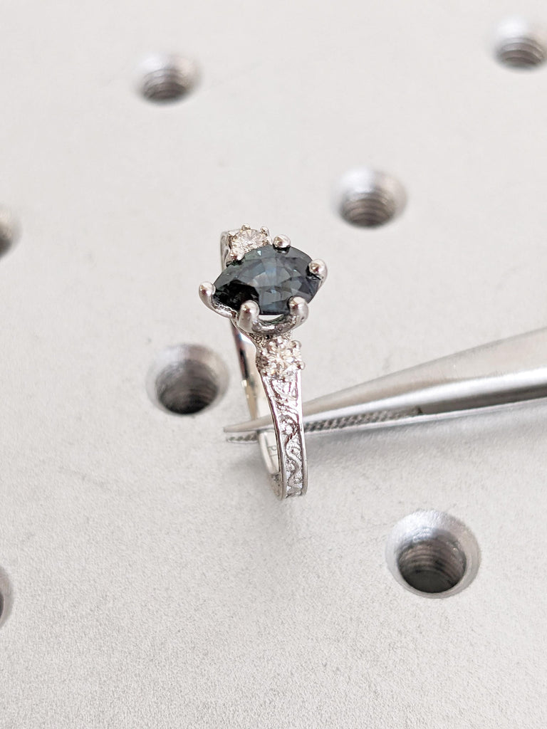 Peacock Sapphire Wedding Ring