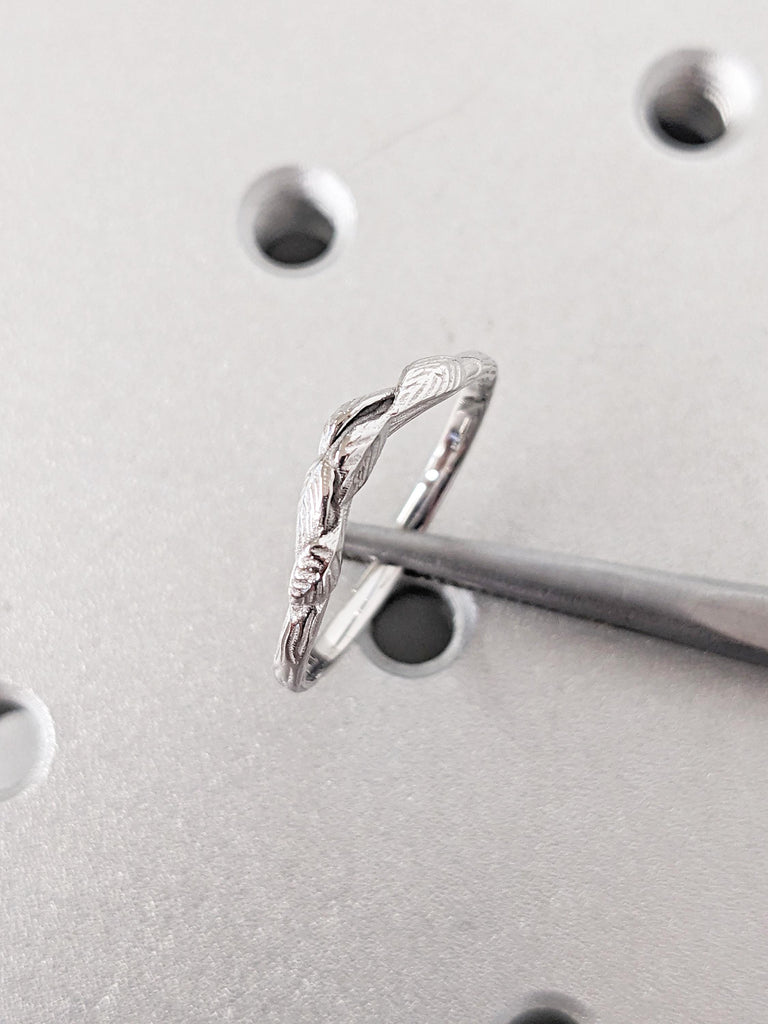 Nature Inspired Ring, Dainty White Gold Ring, Curved Wedding Band, Nature Ring, Matching Ring, Leaf Ring, Unique Wedding Ring, Floral Ring