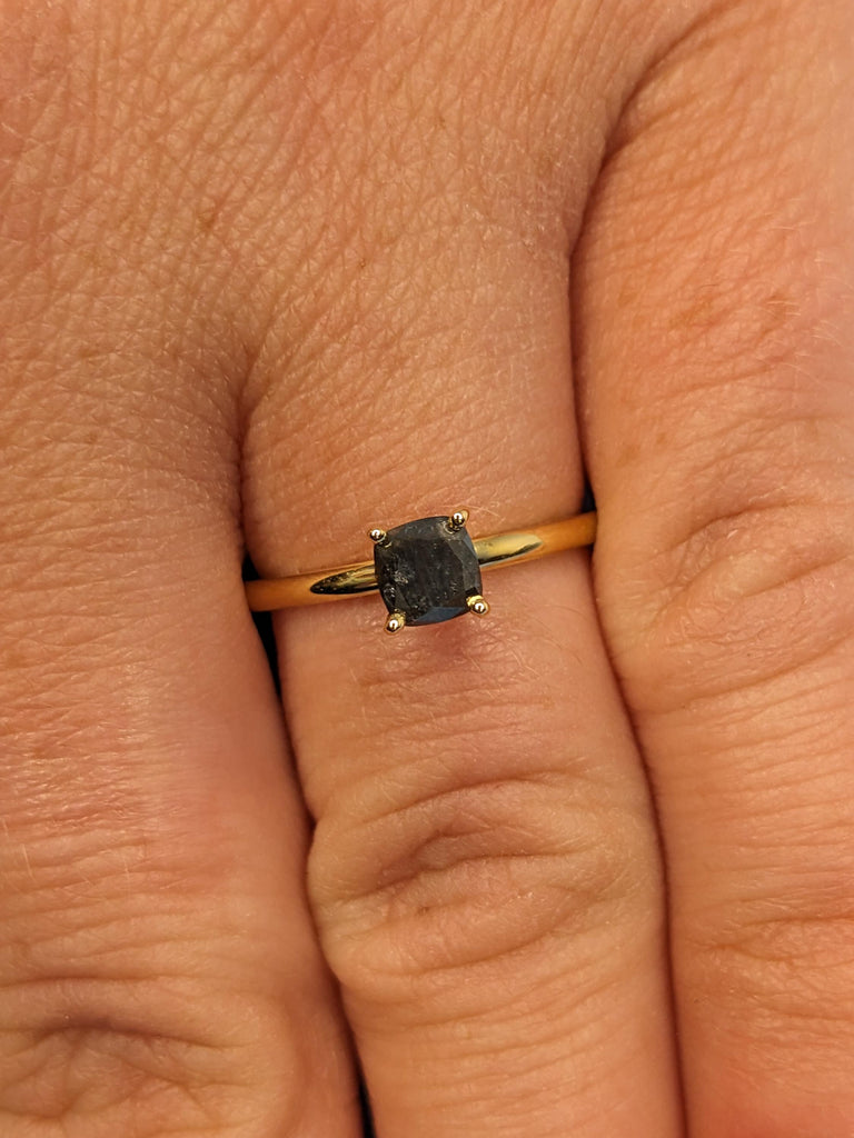 Minimalist Salt and Pepper Diamond Ring, Cushion Ring, 18k Solid Gold Engagement Ring, Simple Ring, Unique Anniversary Ring, Gift for Wife