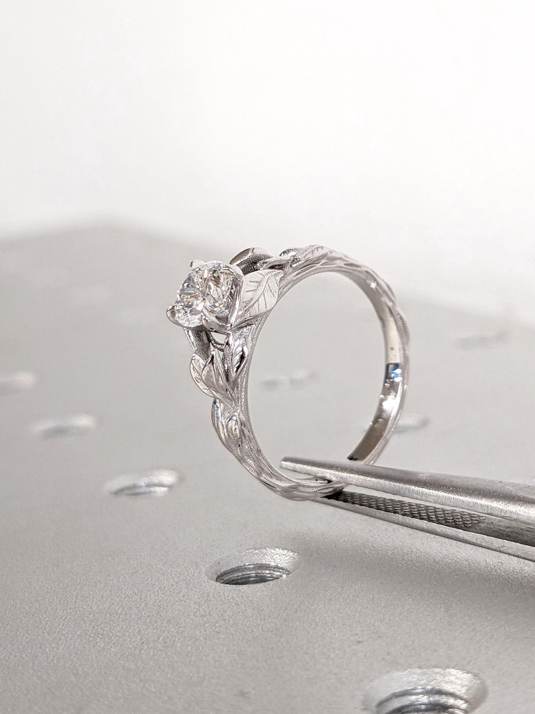 Nature Inspired VVS Lab Grown Diamond Solitaire Engagement Ring | Solid Gold Promise Ring | Leaves Twigs Wedding Band | Unique Proposal Ring