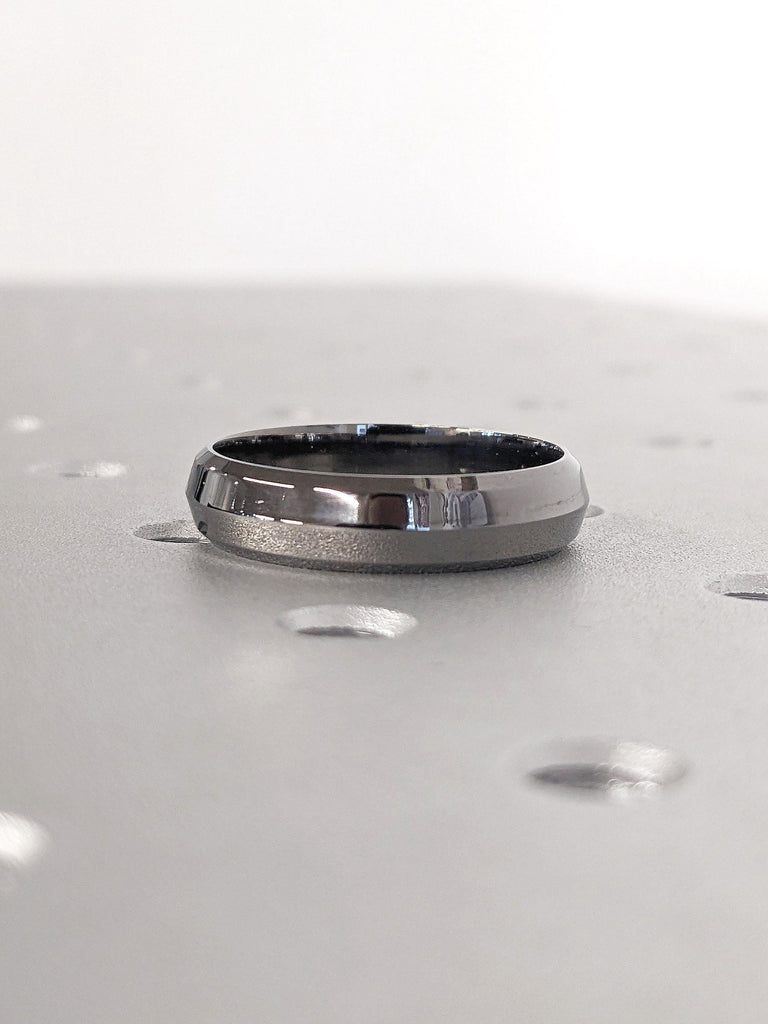 Men Ring Custom Engraved Polished Ring – Men’s Wedding Band – Black, White, Yellow Gold– Anniversary Gift for Boyfriend Promise Ring Engagement Band