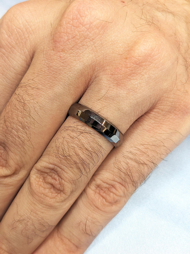 14K Black Gold Men's Beveled Edge Wedding Band 6MM | 14K Solid Gold Ring Simple Wedding Band | Polished Finish Gold Ring | Couples Ring