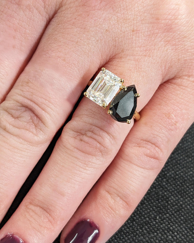 Lab Diamond and Black Diamond Ring, Two Stone Emerald cut and Pear cut Engagement Ring, Black and White Ring, Toi et Moi Ring, Me & You Ring, Double Stone Engagement Ring, Solid Gold Promise Ring for Her