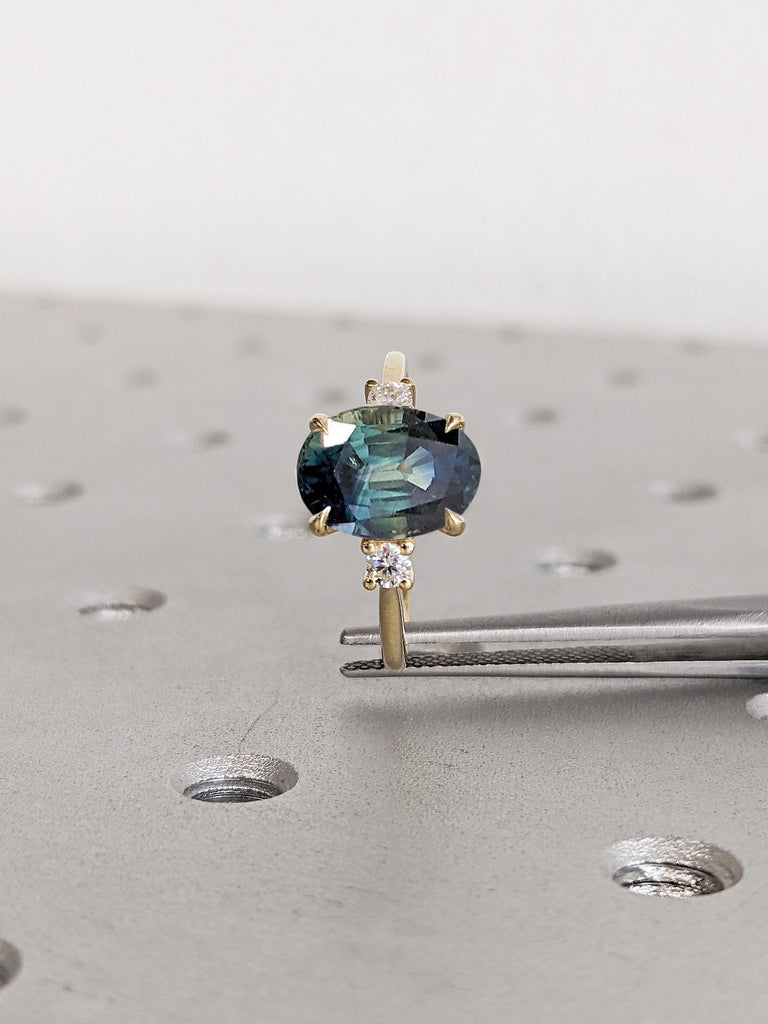 Oval Cut Teal Sapphire Ring, Vintage Solid Gold Ring, Diamond and Sapphire Ring, Gold Engagement Ring, Gemstone Ring, Unique Statement Ring