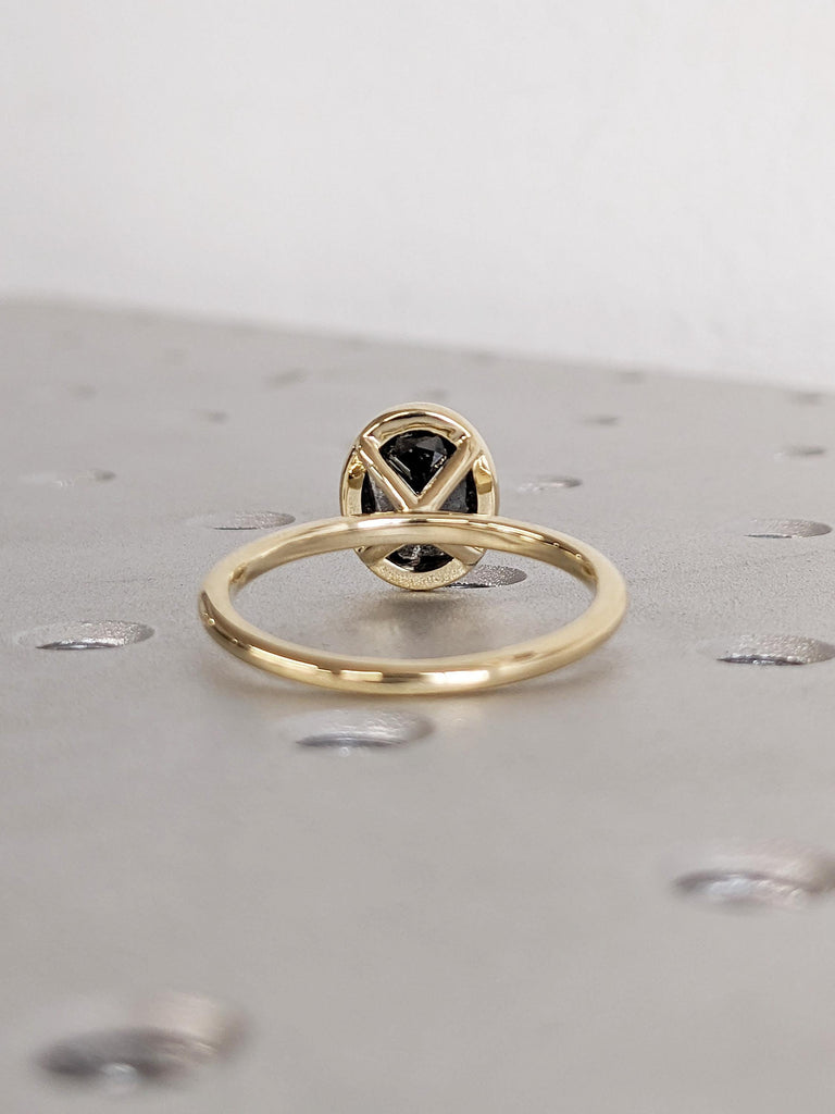 Oval Salt and Pepper Diamond Ring, 14k Gold Engagement Ring, Bezel Set Ring, Minimalist Ring, Dainty Diamond Ring, Anniversary Gift for Mom