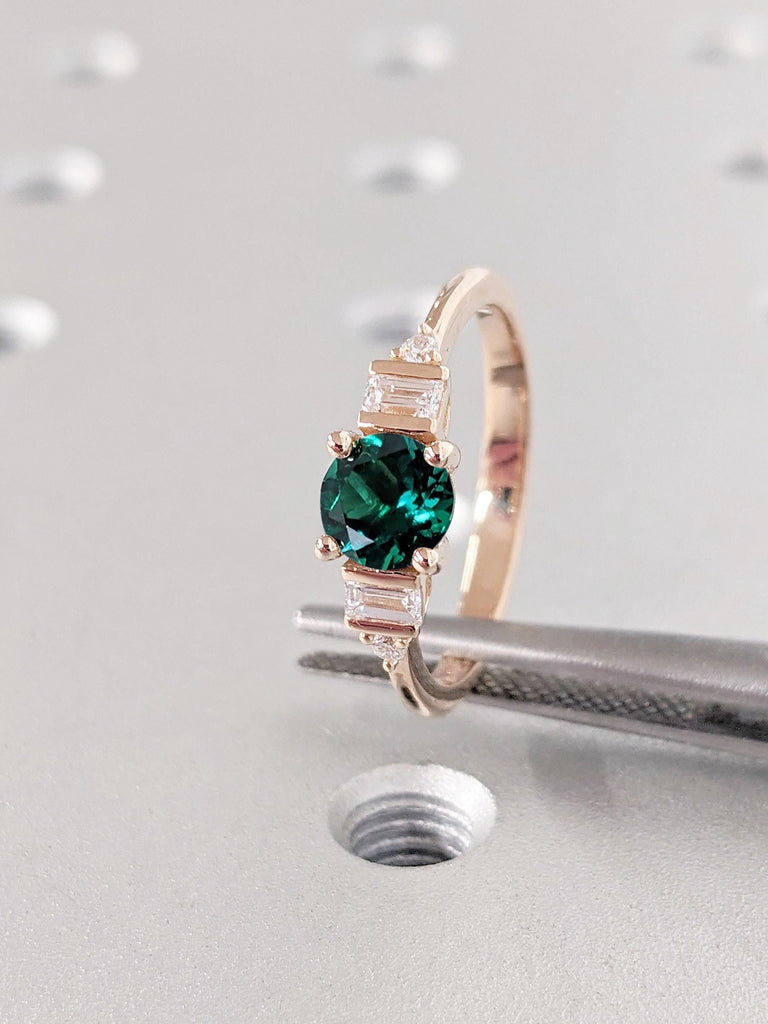 1ct, 1.5CT Green Emerald 14k Rose Gold Ring | Emerald and Diamond Engagement Ring for Women | Delicate Engagement Gold Ring | Round cut Ring